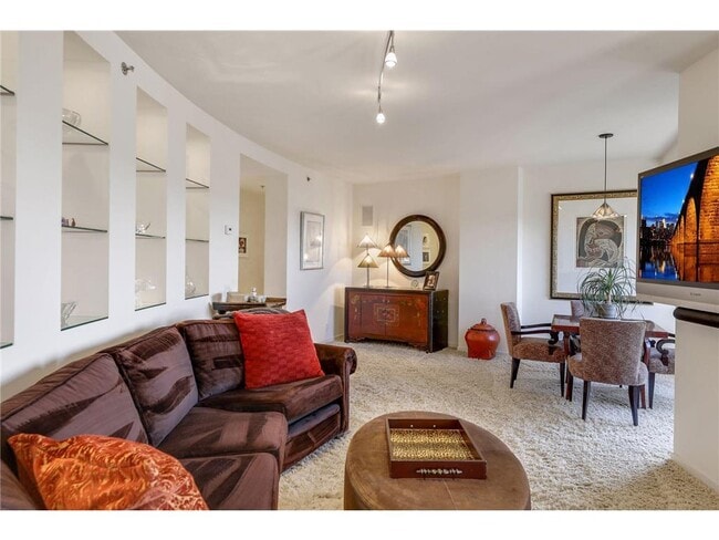 Building Photo - 2950 Dean Pkwy