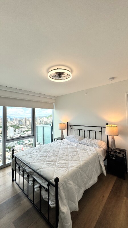 Building Photo - 1515 Liona St