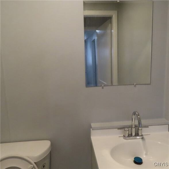 Building Photo - 4449 E Genesee St