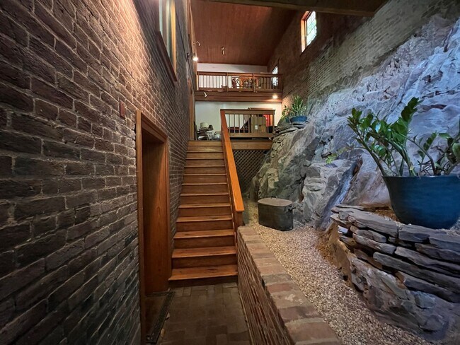 Building Photo - Historic Woolen Mills Mill House