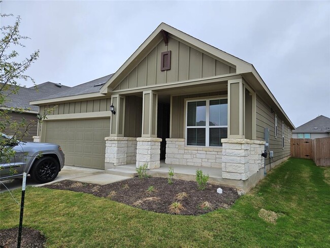 Primary Photo - 138 Sugarberry Dr