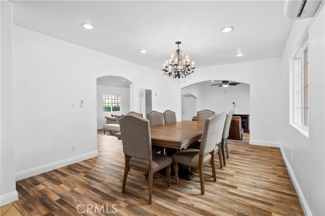 Building Photo - 8440 Gloria Ave