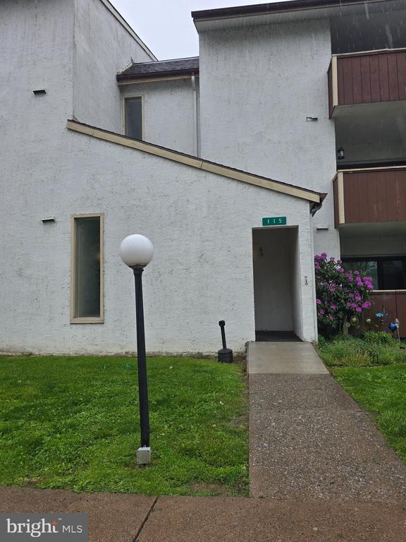 Building Photo - 115 Charlotte Way