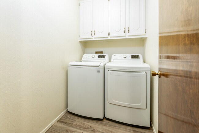 Building Photo - 1219 Gemini Cir