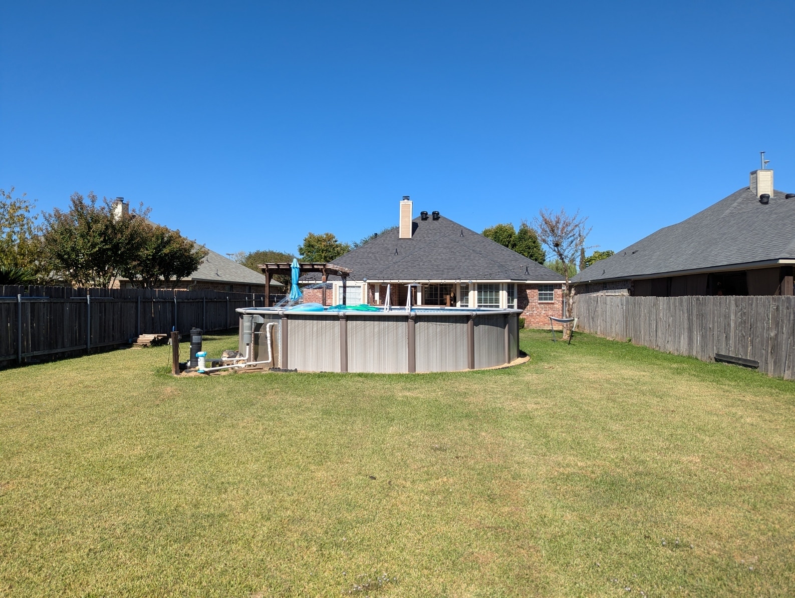 Building Photo - 405 Heritage Dr