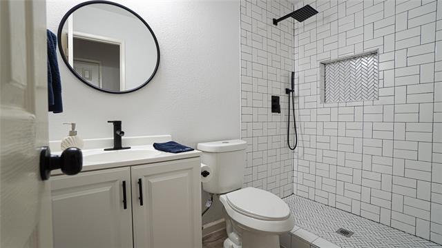 Building Photo - 6408 Locust St