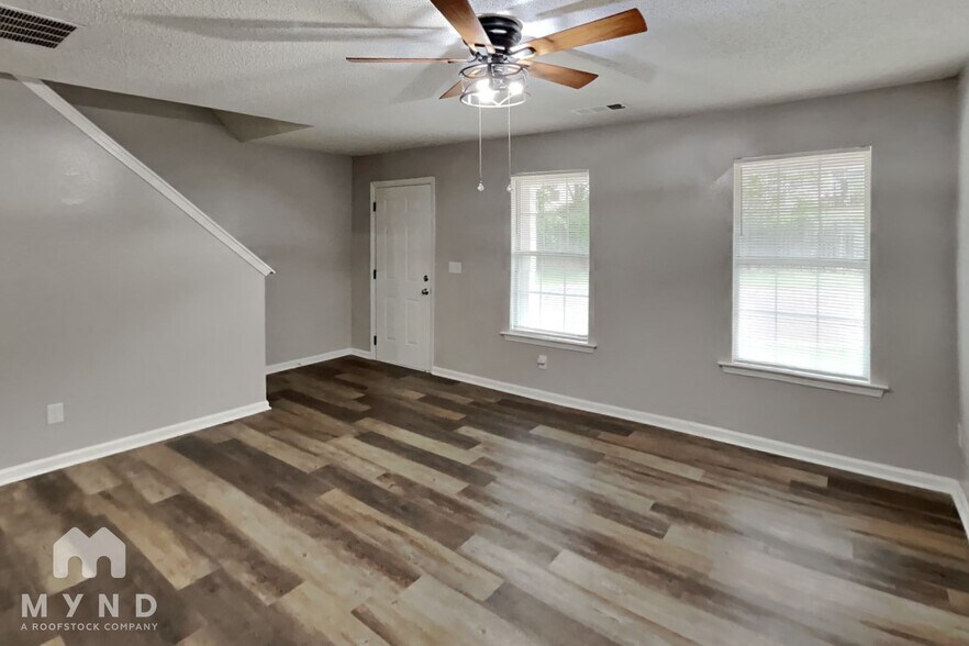 Building Photo - 6041 Creekerton Blvd