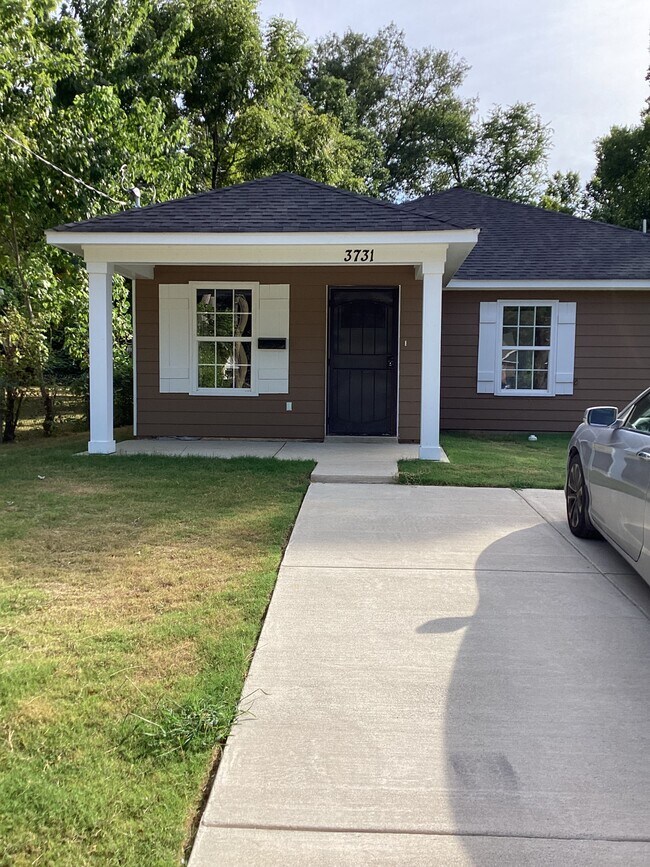 Building Photo - 3731 Whittier Rd