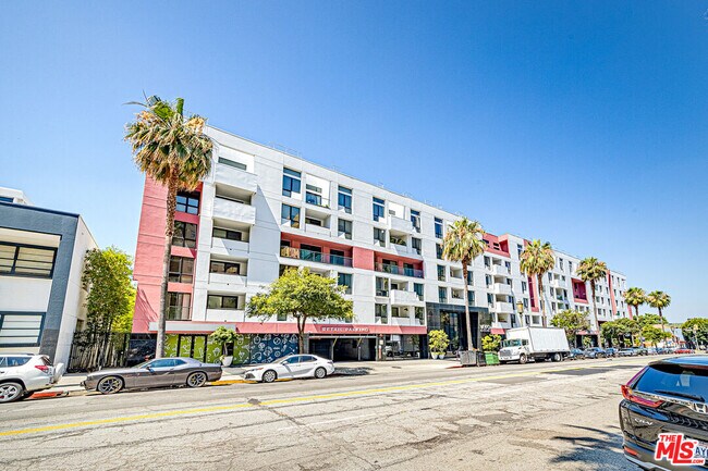 Building Photo - 1234 Wilshire Blvd