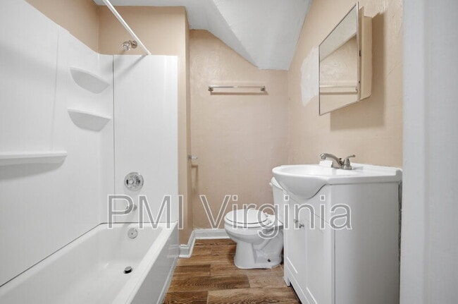 Building Photo - 9 Decatur St