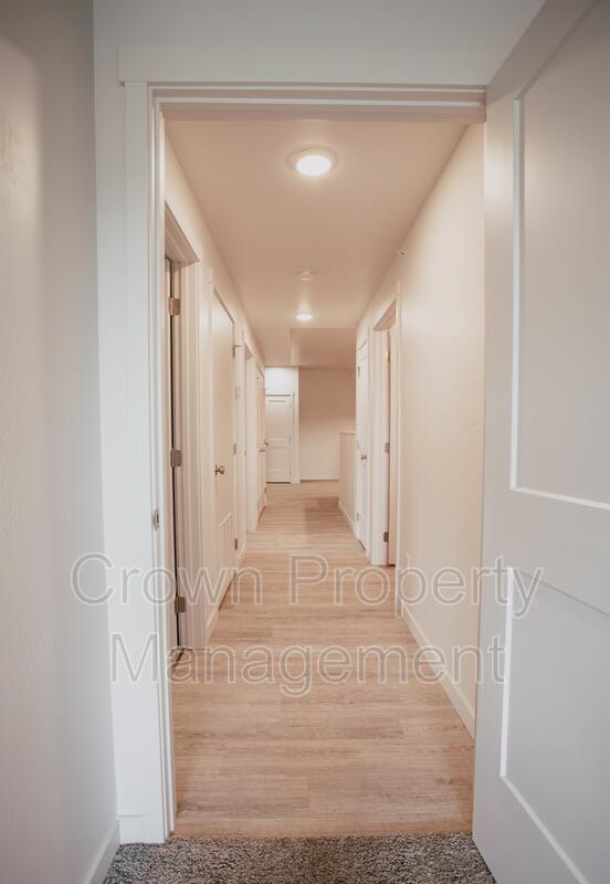 Building Photo - 202 Sawyer Ln