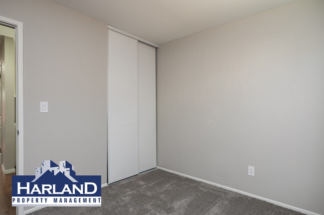 Building Photo - 8547 Aquarius Dr