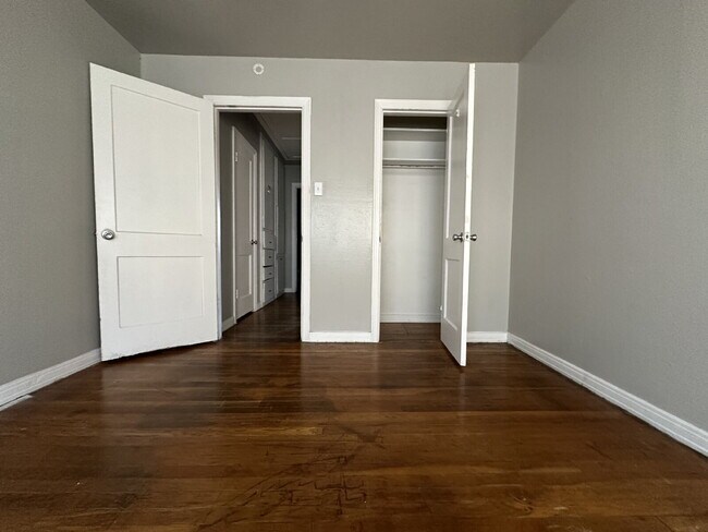 Building Photo - Cozy 1/1 with Private Yard, Close to TTU