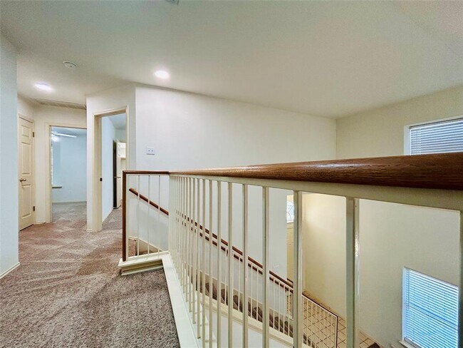 Building Photo - 2909 Lagerway Cove