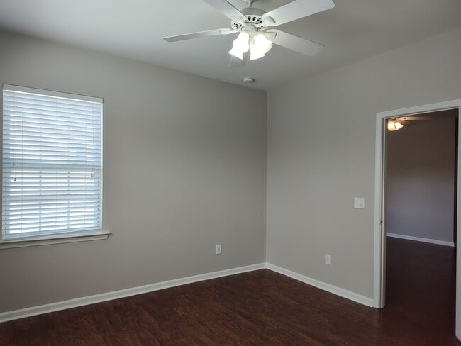 Building Photo - Beautiful home located in the Ardrey Woods community!