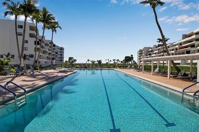 Building Photo - 1485 Gulf of Mexico Dr