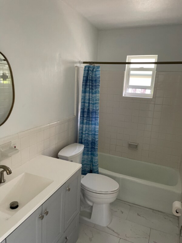 Building Photo - 627 92nd Ave N