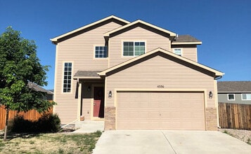 Building Photo - Lovely 4 Bedroom, 3.5 Bath, 2 Car Garage Home locates off Powers and Grinell!