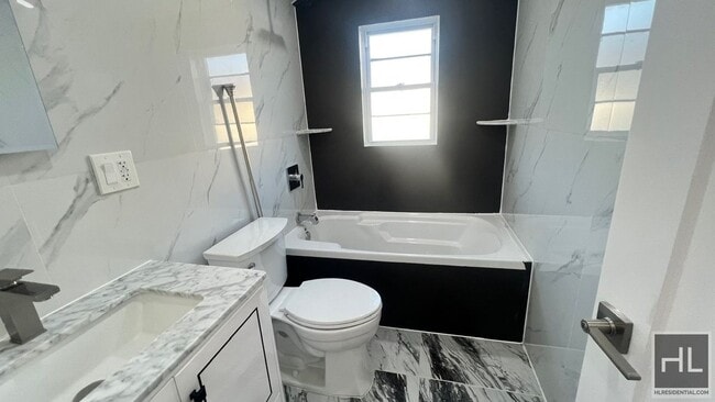 Building Photo - 123 AVENUE