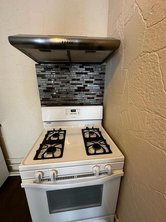 Building Photo - Two bedroom Apartment in Northeast El Paso!!