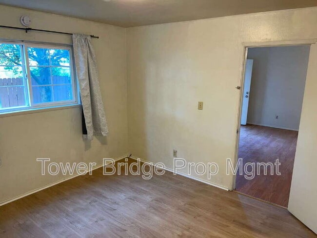 Building Photo - 2612 Connie Dr