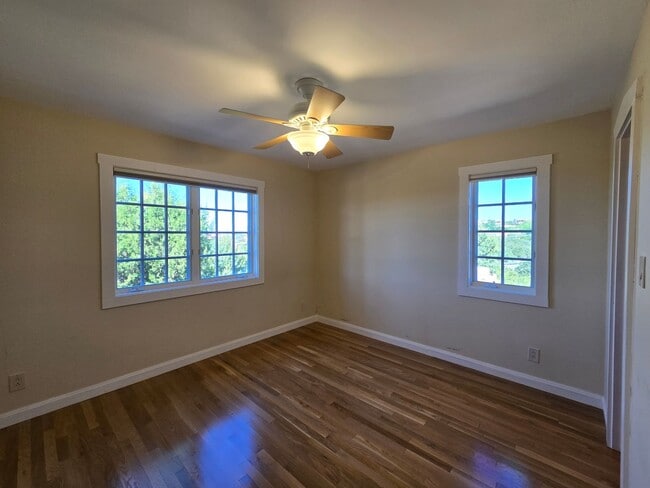Building Photo - 1329 Tano Ridge Rd