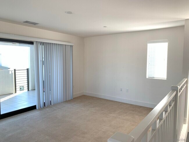 Building Photo - 8575 Aspect Dr