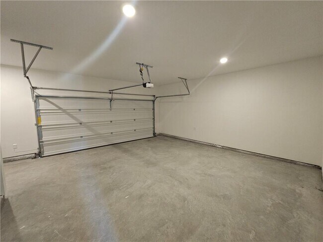 Building Photo - 3670 Willow Glade Trl