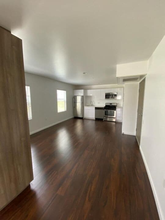 Interior Photo - 309 S. Berendo Avenue,