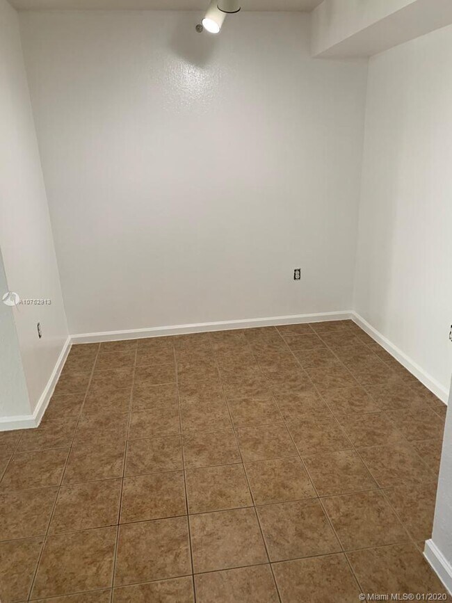 Building Photo - 15470 SW 284th St