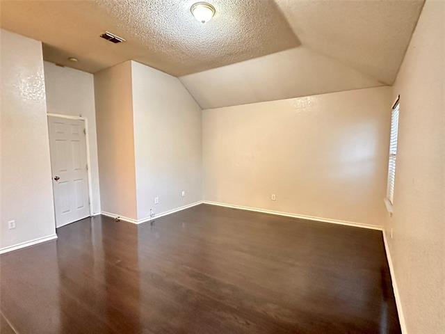 Building Photo - 3531 Tamarack Dr