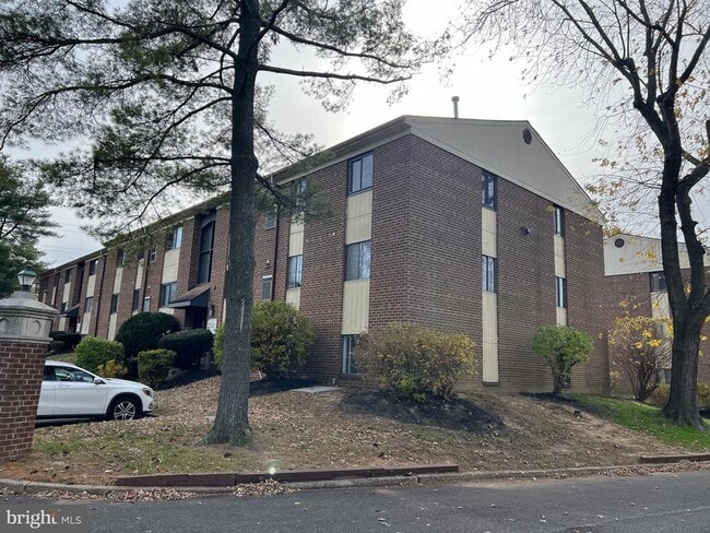 Building Photo - 9921 Bustleton Ave