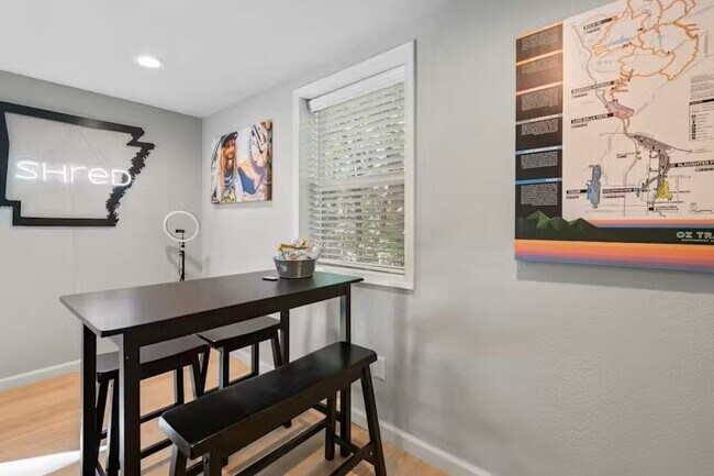 Building Photo - 15 Churchill Dr