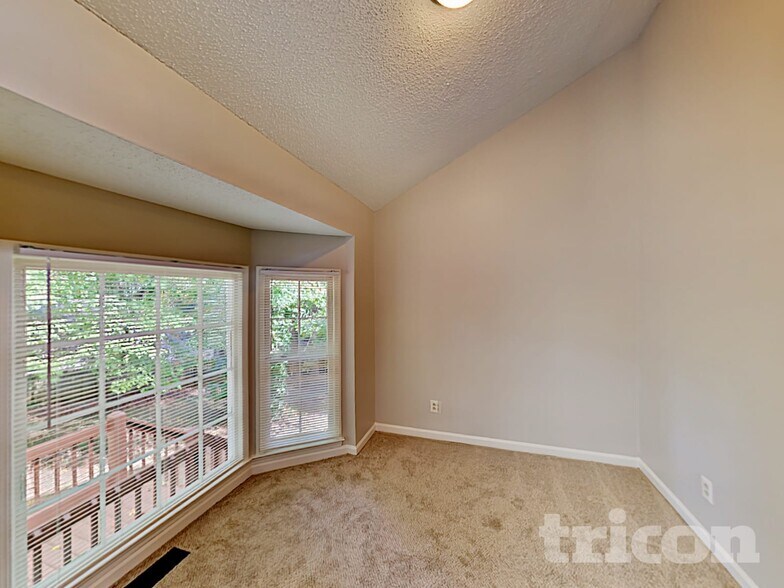 Building Photo - 5272 Ferry Creek Ln