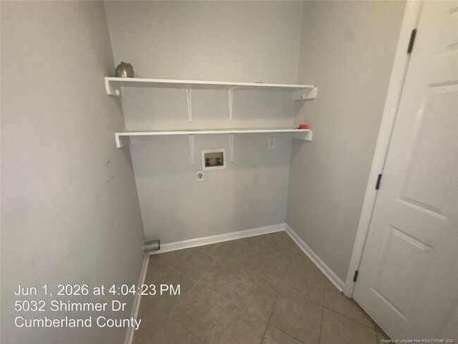 Building Photo - 5032 Shimmer Dr