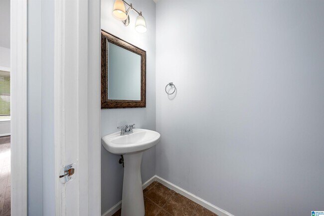 Building Photo - 2217 Chalybe Dr