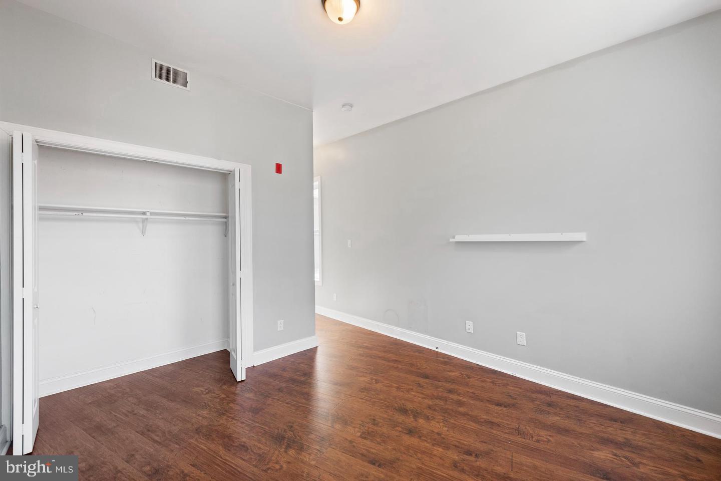 Building Photo - 2478 Frankford Ave