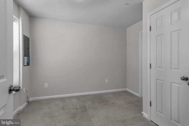 Building Photo - 7105 Rowlock Aly