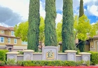 Building Photo - 3 Bedroom Townhome in Serene Santee