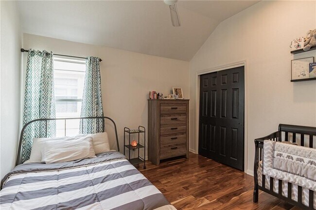 Building Photo - 403 Rosedale Blvd