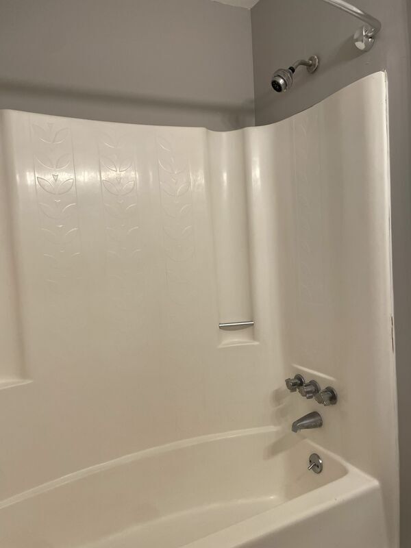 Building Photo - 134 Heather Dr