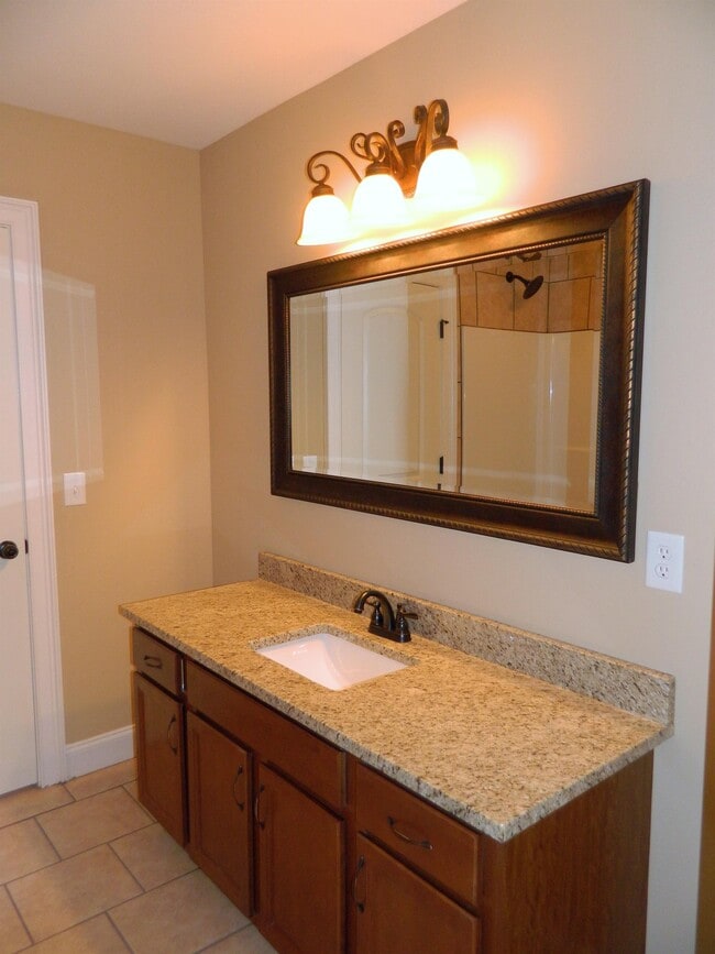 Building Photo - 1188 Waxwing Dr