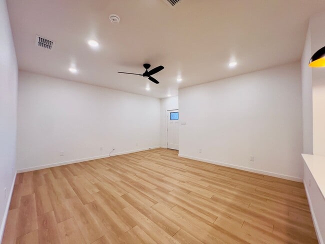 Building Photo - PRE-LEASING FOR AUGUST! Spacious 3-Bedroom Townhouse Near Texas Tech