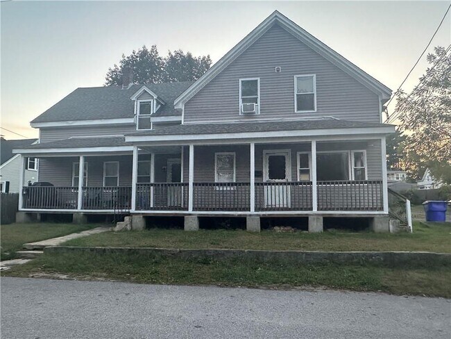 Primary Photo - 62 East St