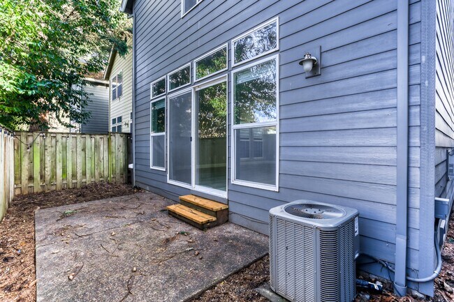 Building Photo - 16603 SW 134th Terrace