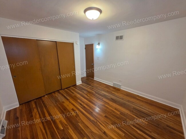 Building Photo - Spacious 2 bed 1.5 bath house in Hammond