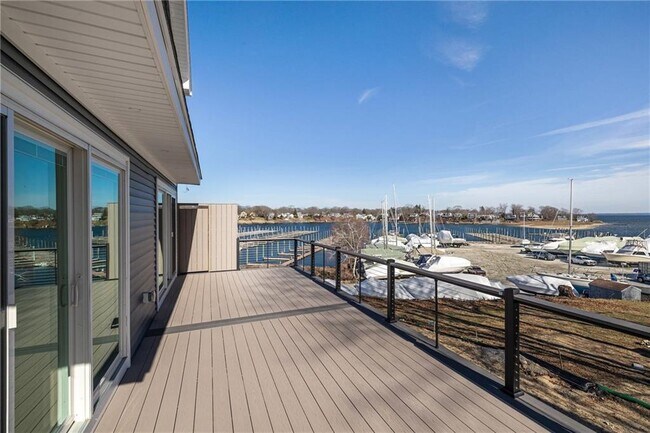 Building Photo - 47 Arnolds Neck Dr