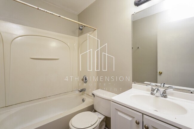 Building Photo - 1413 Fitch St