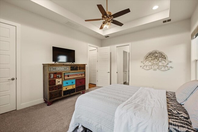 Building Photo - 625B Las Colinas Dr