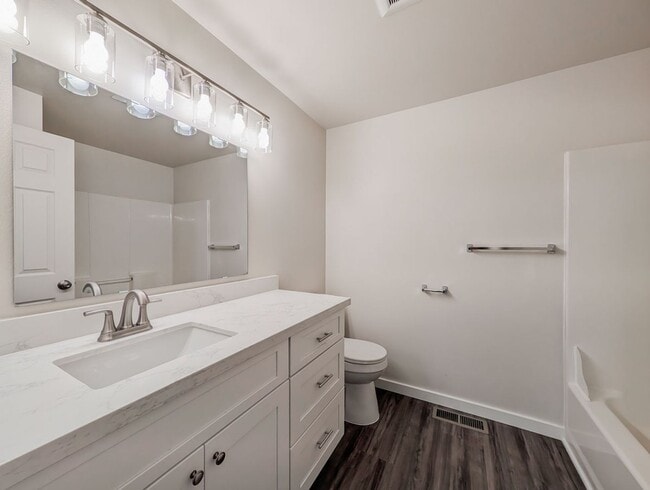 Building Photo - 5411 99th Pl NE